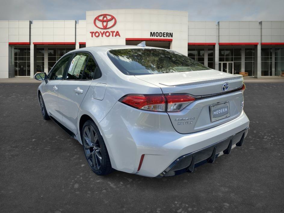 Used 2025 Classic Silver Metallic Toyota Hybrid SE image 7
