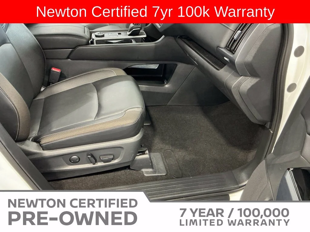 Certified Used 2024 Pearl White Nissan SL image 18