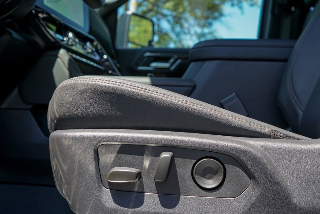 2026 GMC Sierra 2500HD AT4 - Photo 17