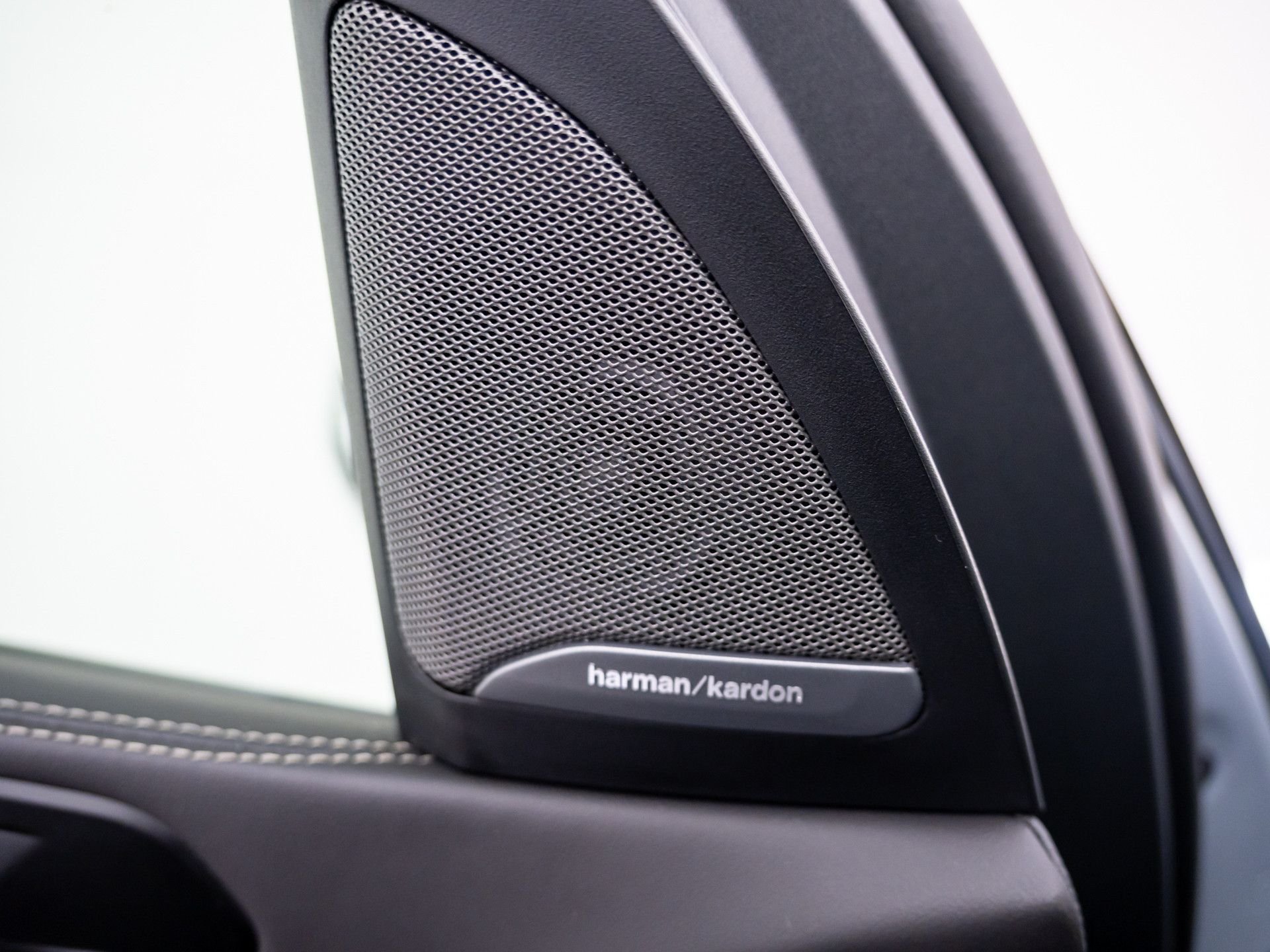 New 2026 Brooklyn Grey Metallic BMW xDrive40i image 25