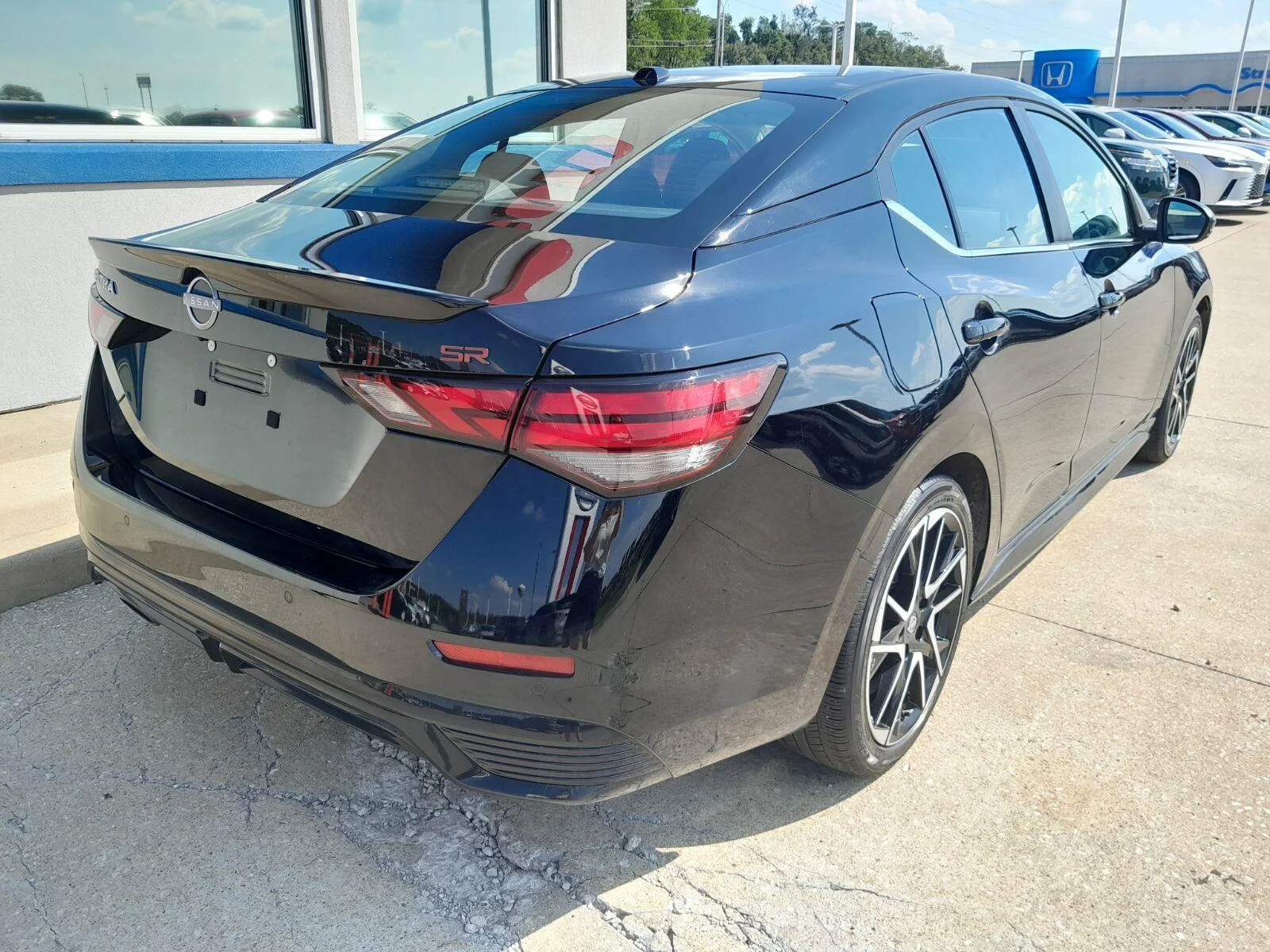 Used 2025 Super Black Nissan SR image 8
