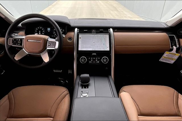 Used 2025 Brown Land Rover Metropolitan Edition image 5