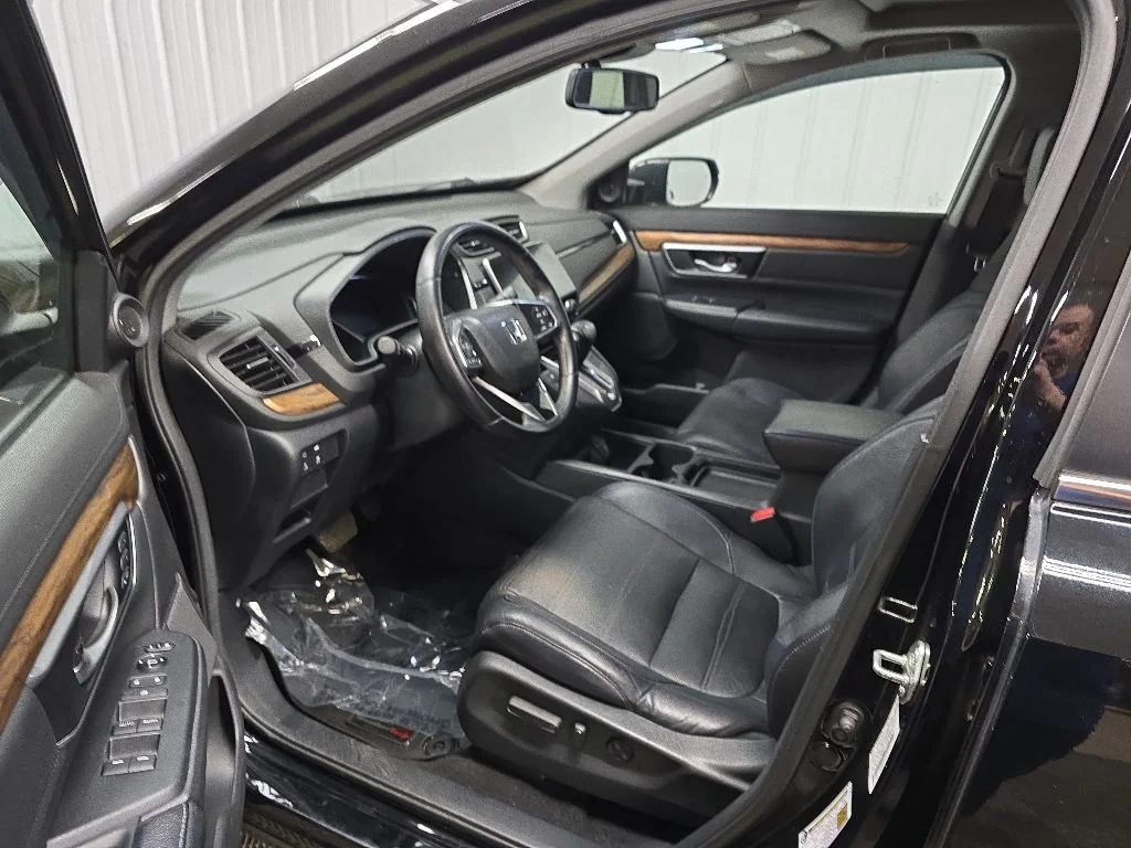 Used 2018 Black Honda Touring image 29