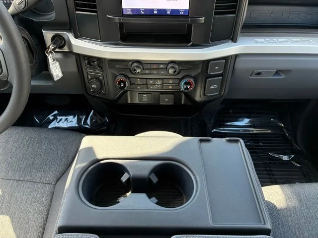 New 2026 Oxford White Ford XL image 12