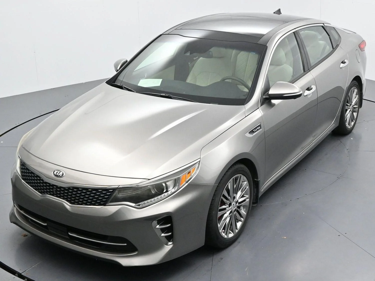 Used 2016 Titanium Silver Kia SXL Turbo image 39