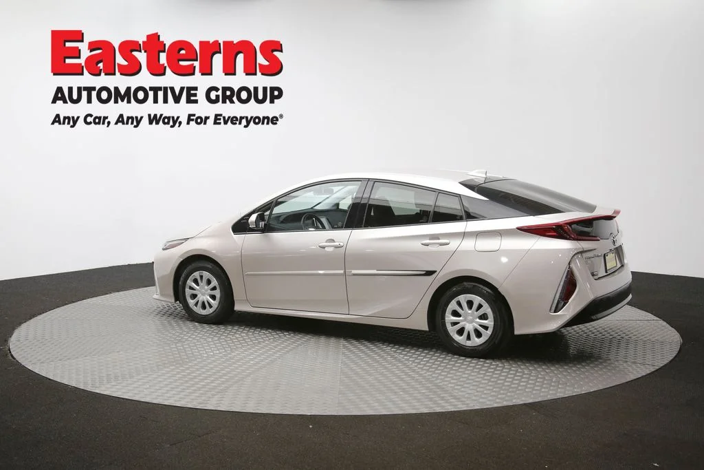Used 2020 Gray Toyota XLE image 60
