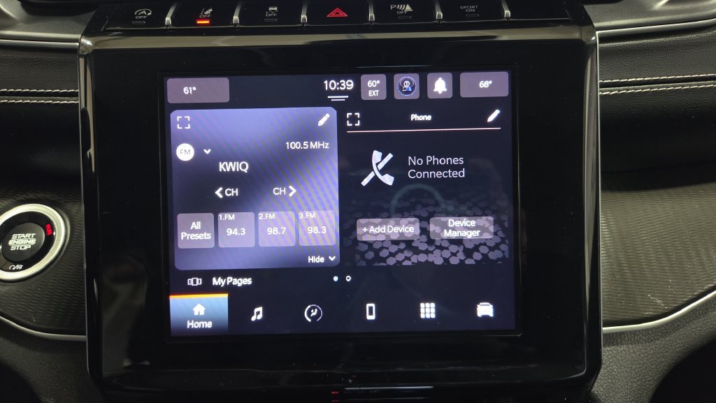 Used 2023 White Jeep Laredo image 25