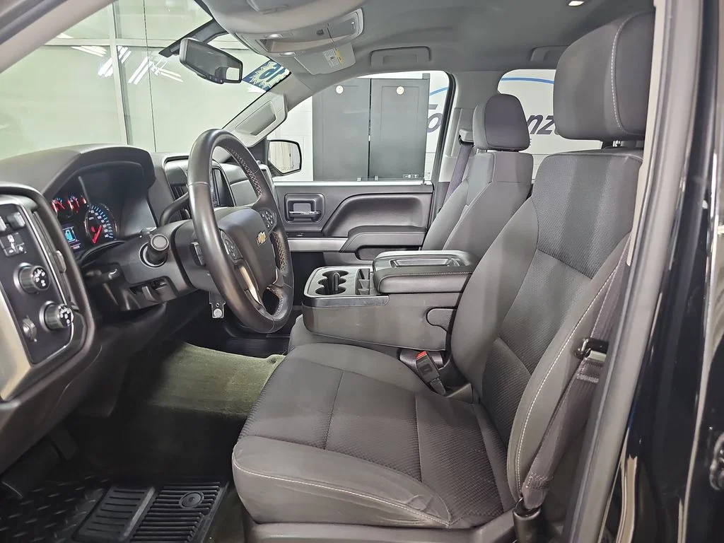 Used 2016 Black Chevrolet LT image 18