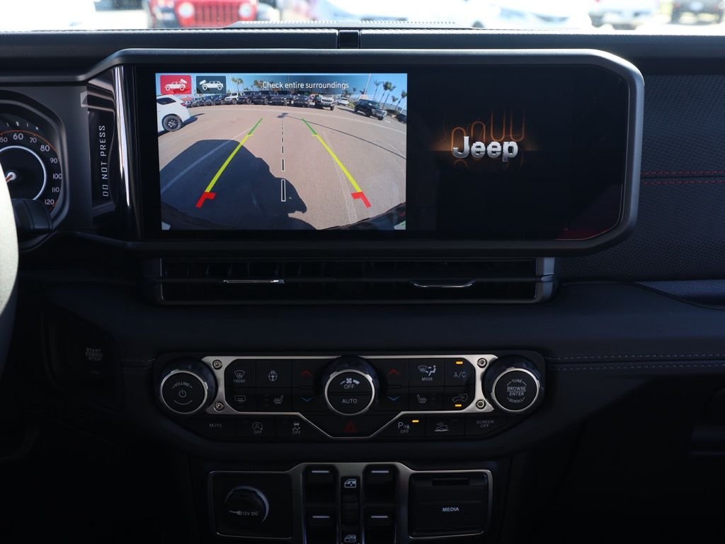 New 2026 Granite Crystal Metallic Clear-Coat Exterior Paint Jeep Rubicon image 29