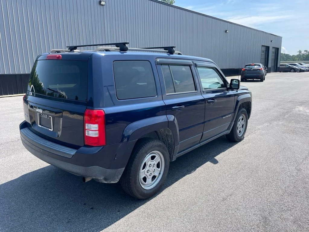 Used 2017 Blue Jeep Sport image 4