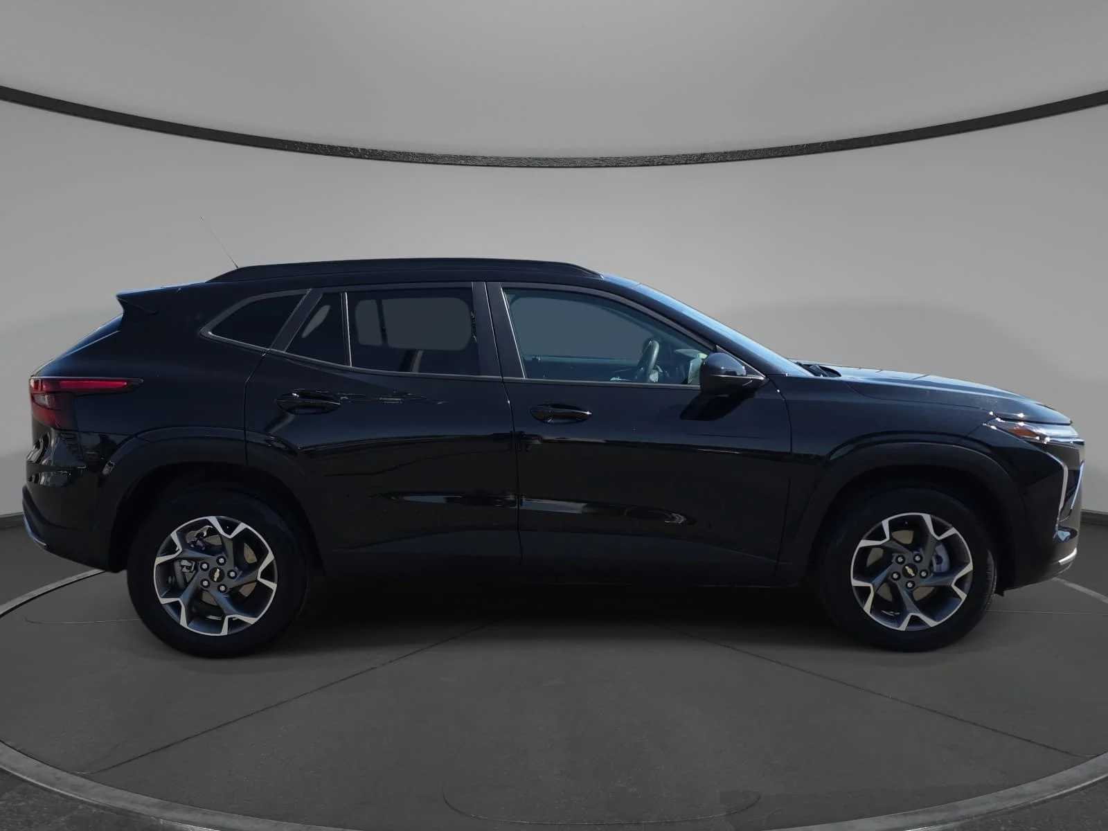 2025 Chevrolet Trax LT - Photo 4