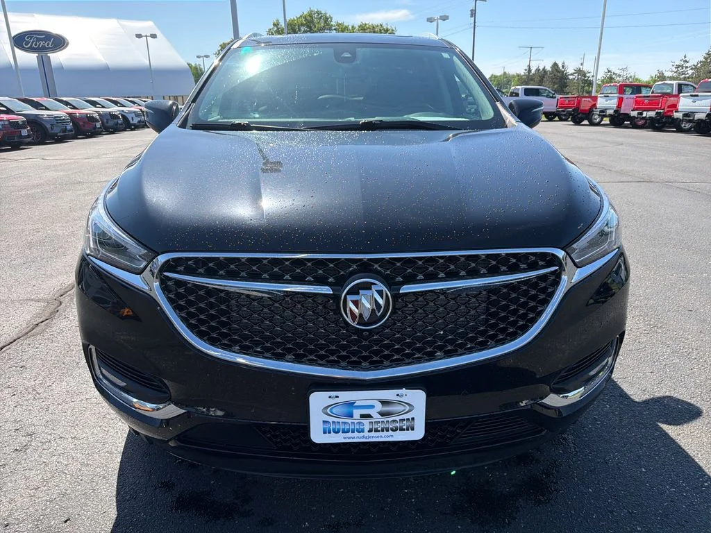Used 2021 Black Buick Avenir image 8