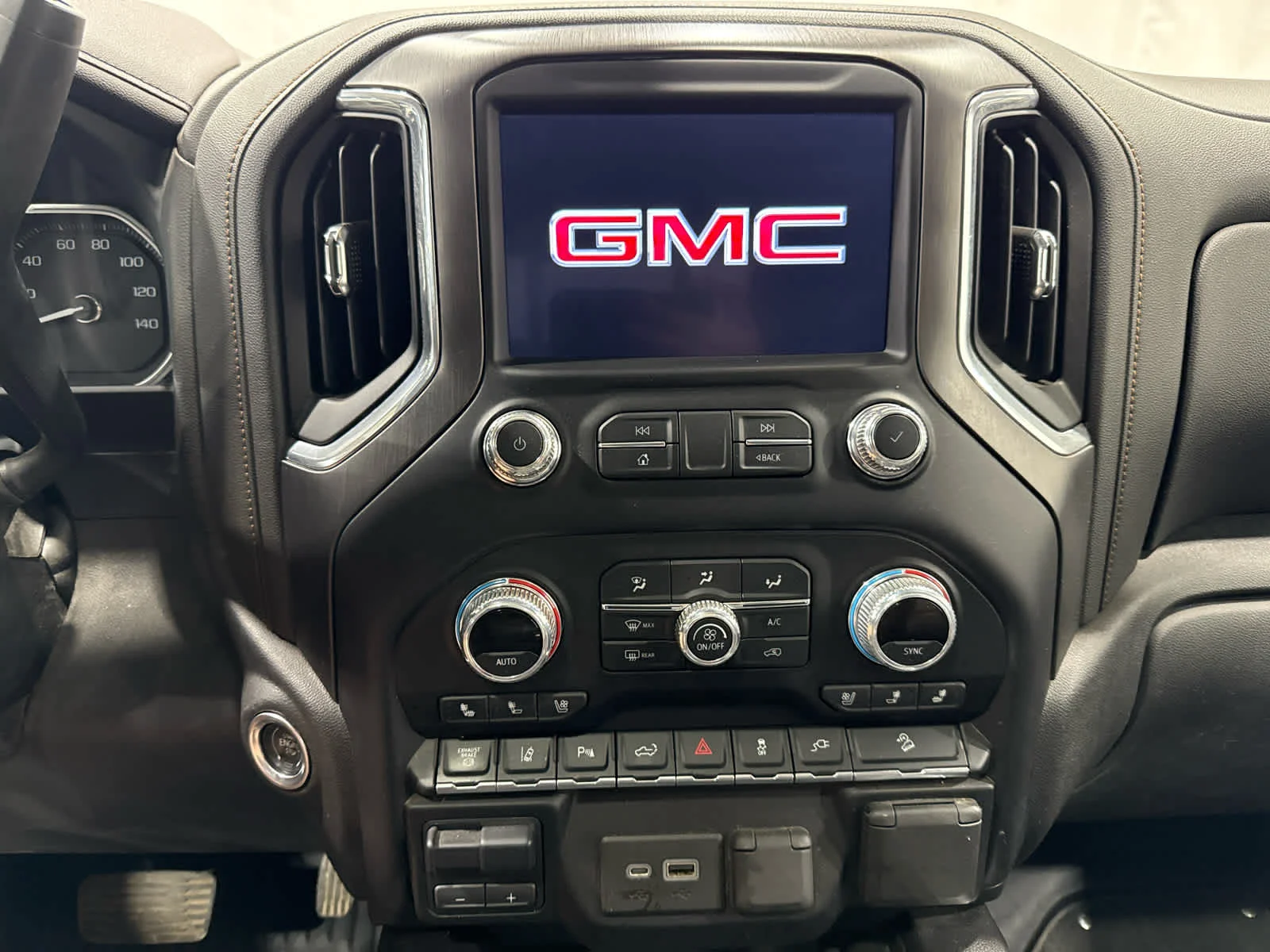 Certified Used 2022 FOREST METALLIC GMC AT4 image 21