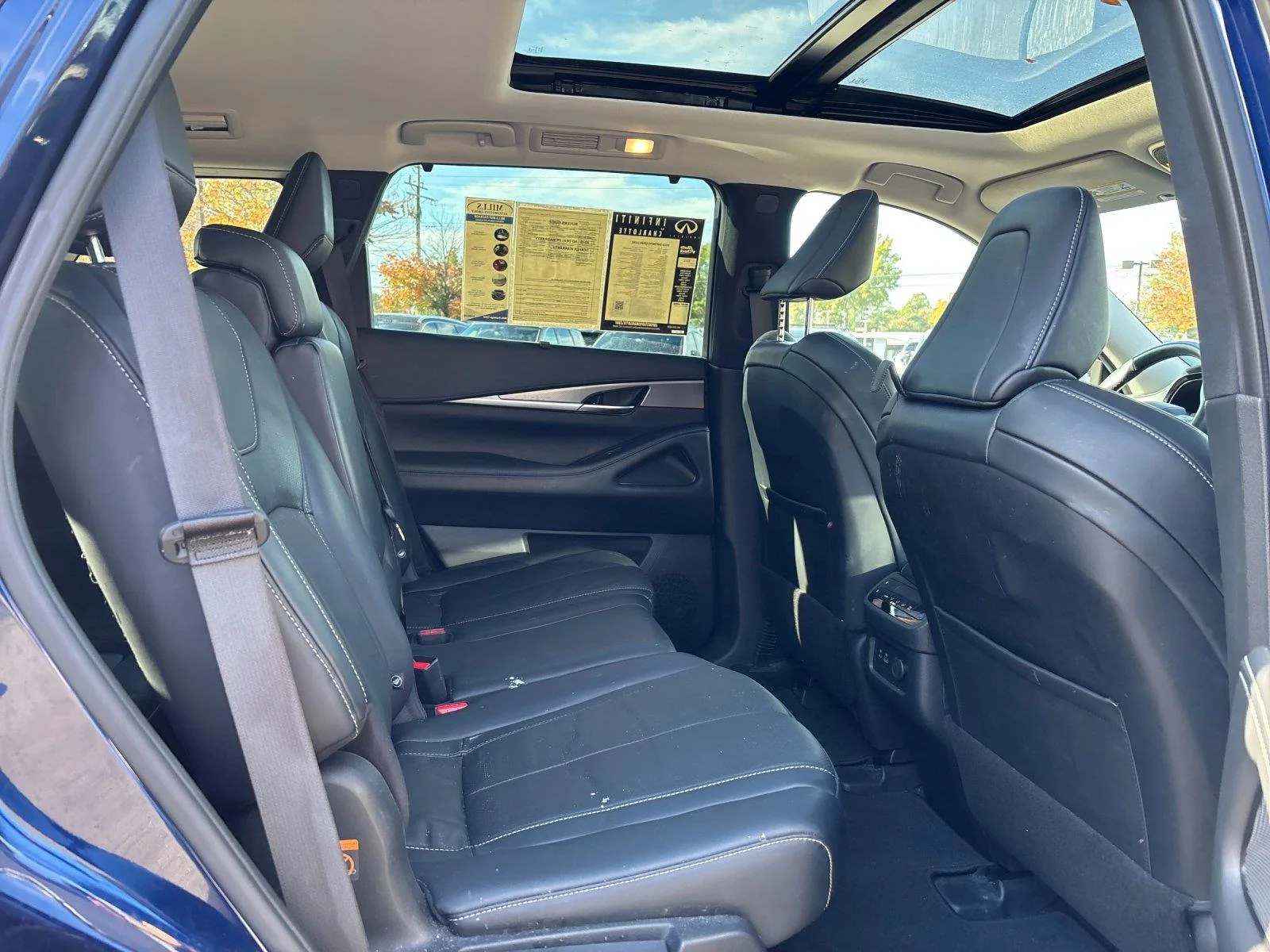 Certified Used 2023 Grand Blue INFINITI LUXE image 37