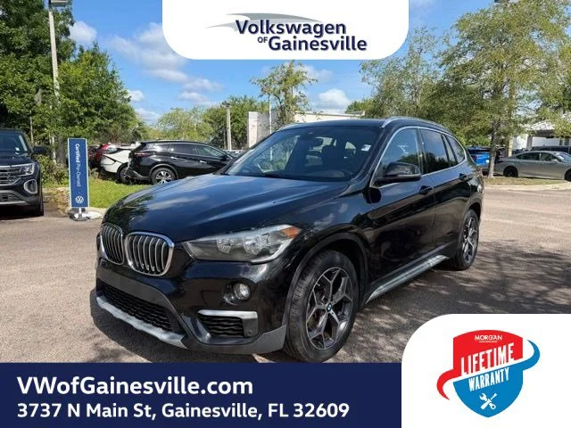 Used 2019 Black Sapphire Metallic BMW sDrive28i image 3