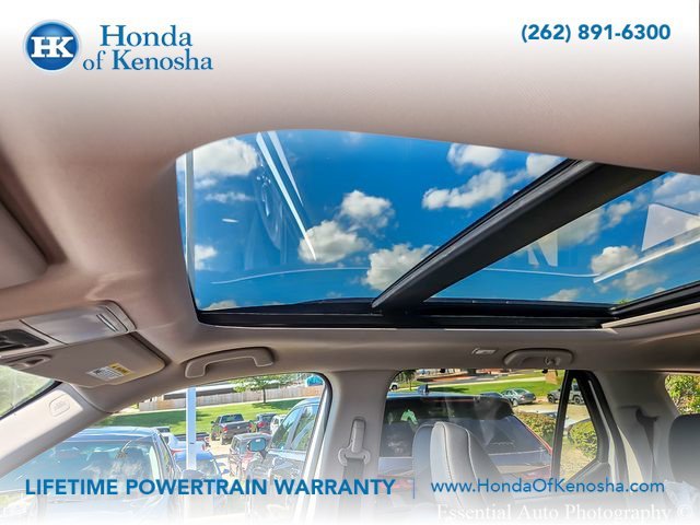 New 2026 Platinum White Pearl Honda AWD Touring image 9