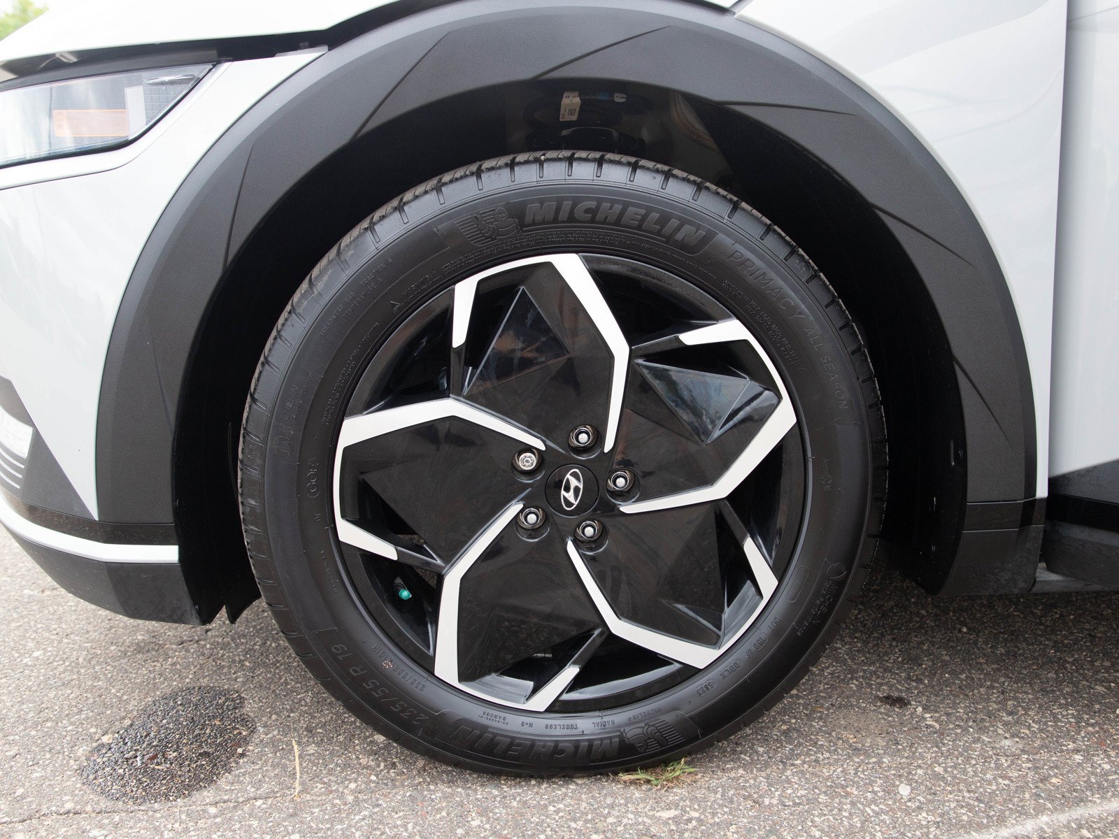 Certified Used 2024 Cyber Gray Hyundai SEL AWD image 29