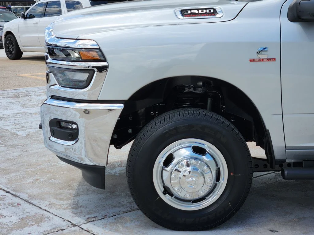 New 2026 Silver Zynith Ram Tradesman image 5