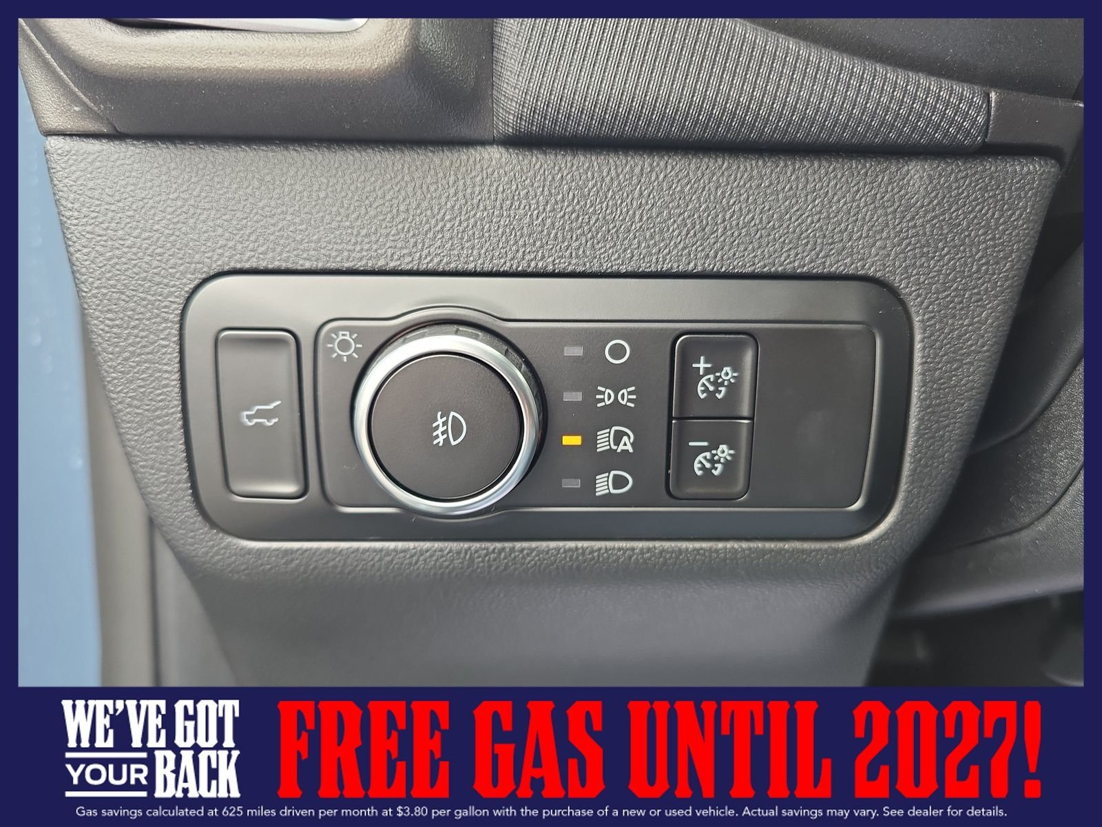 New 2025 Azure Gray Metallic Tri-Coat Ford Outer Banks image 25