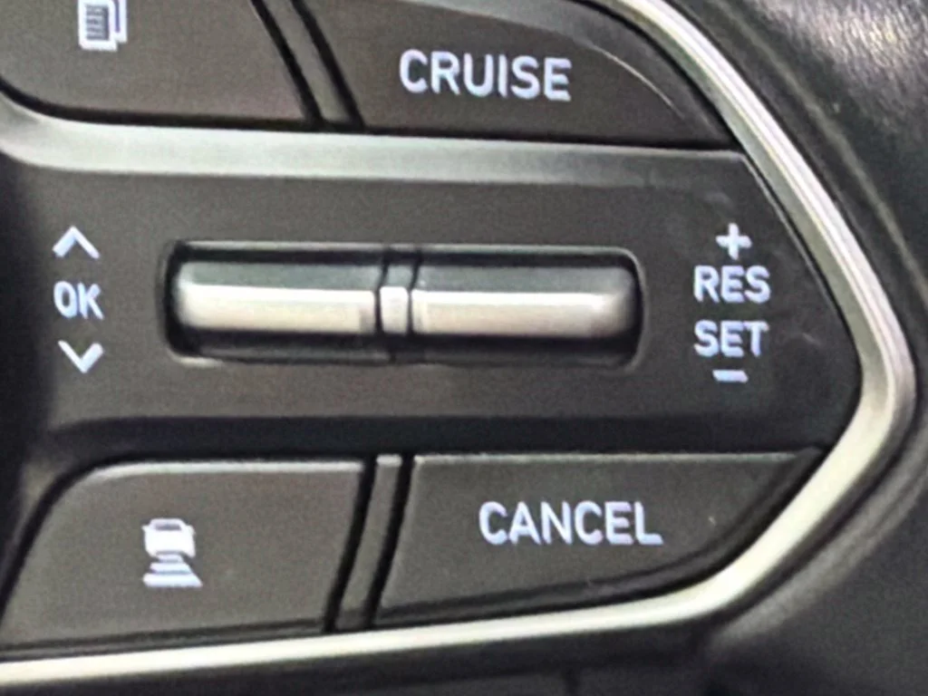 Used 2020 Sierra Burgundy Hyundai SEL image 22
