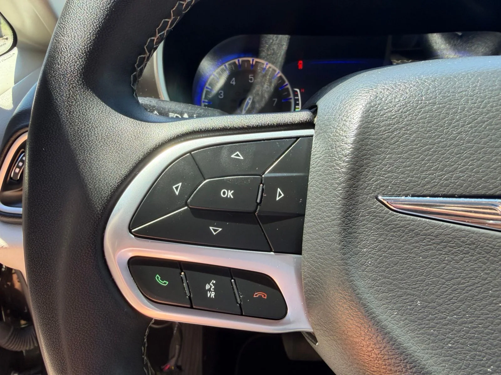 Used 2023 Black Chrysler Touring L image 16