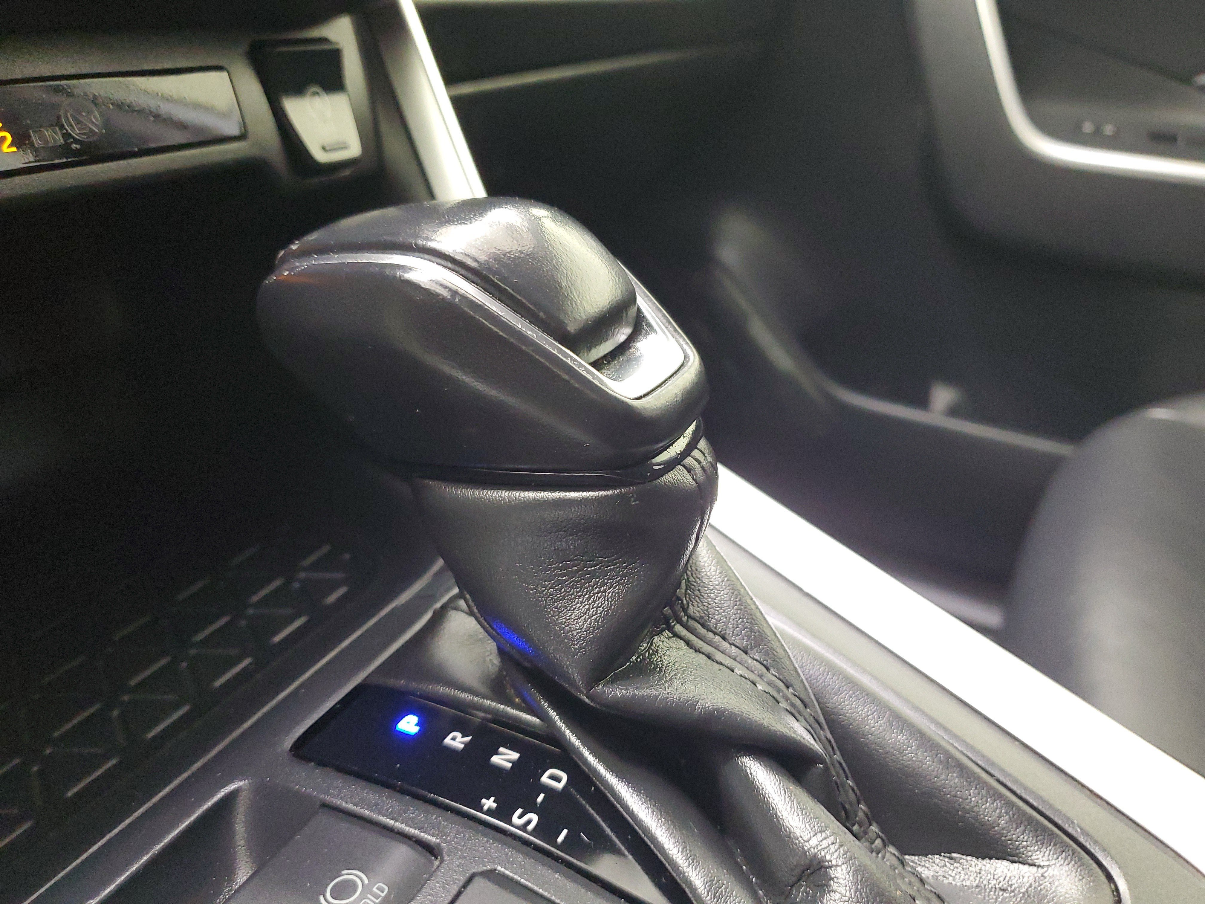 Certified Used 2020 Super White Toyota XLE Premium image 34