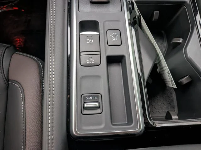 New 2026 Everest White Pearl TriCoat / Super Black Two-tone Nissan Platinum image 25