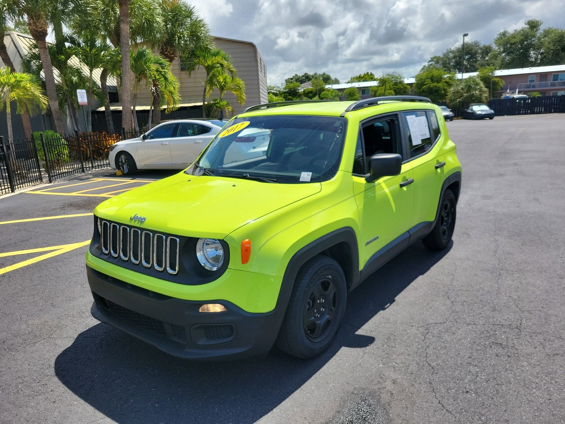 Used 2017 Hypergreen Clearcoat Jeep Sport image 10