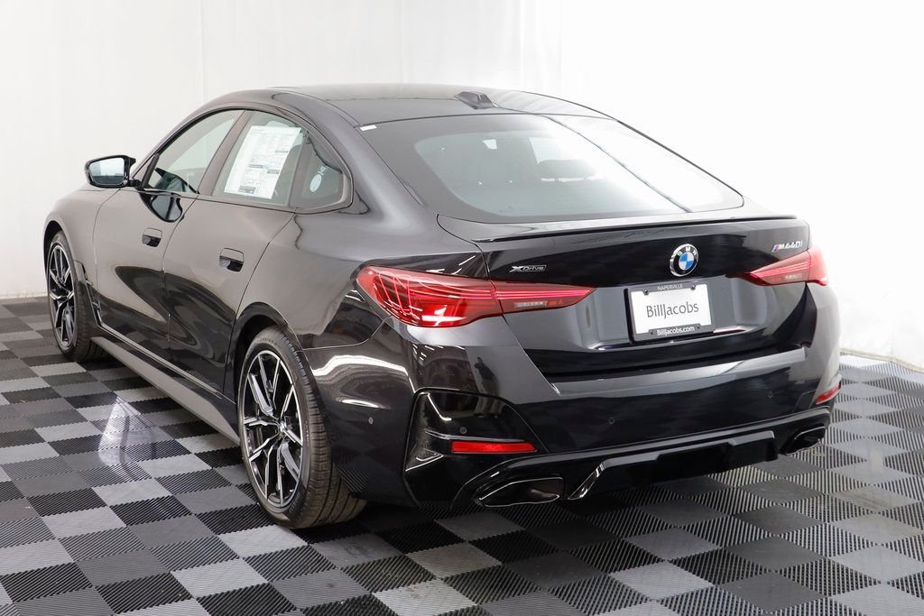 New 2026 Black Sapphire Metallic BMW M440i xDrive image 16