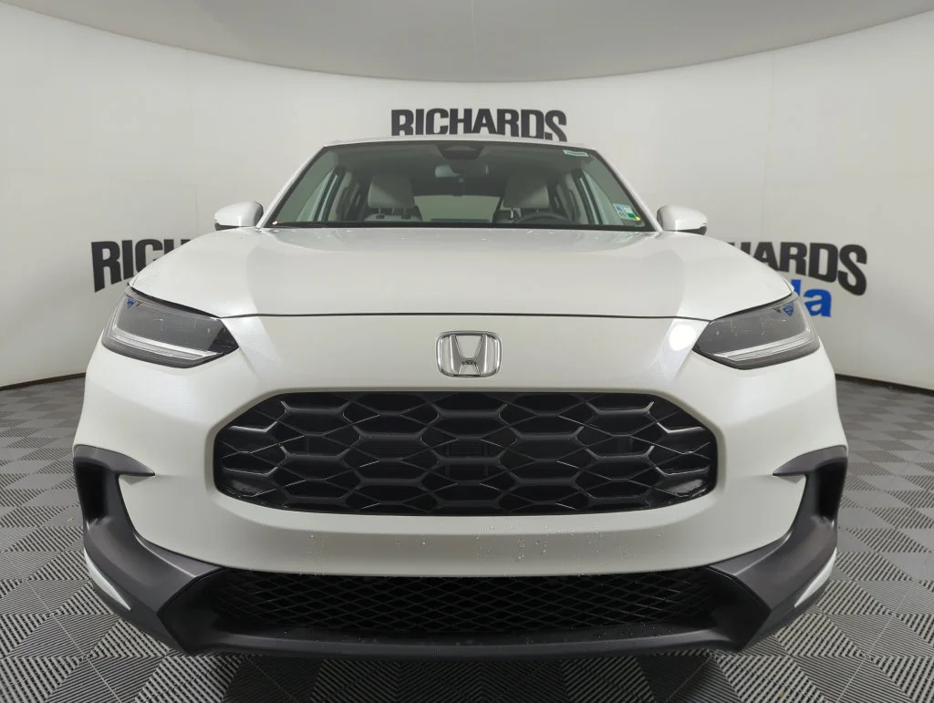 New 2027 Platinum White Pearl Honda LX image 8