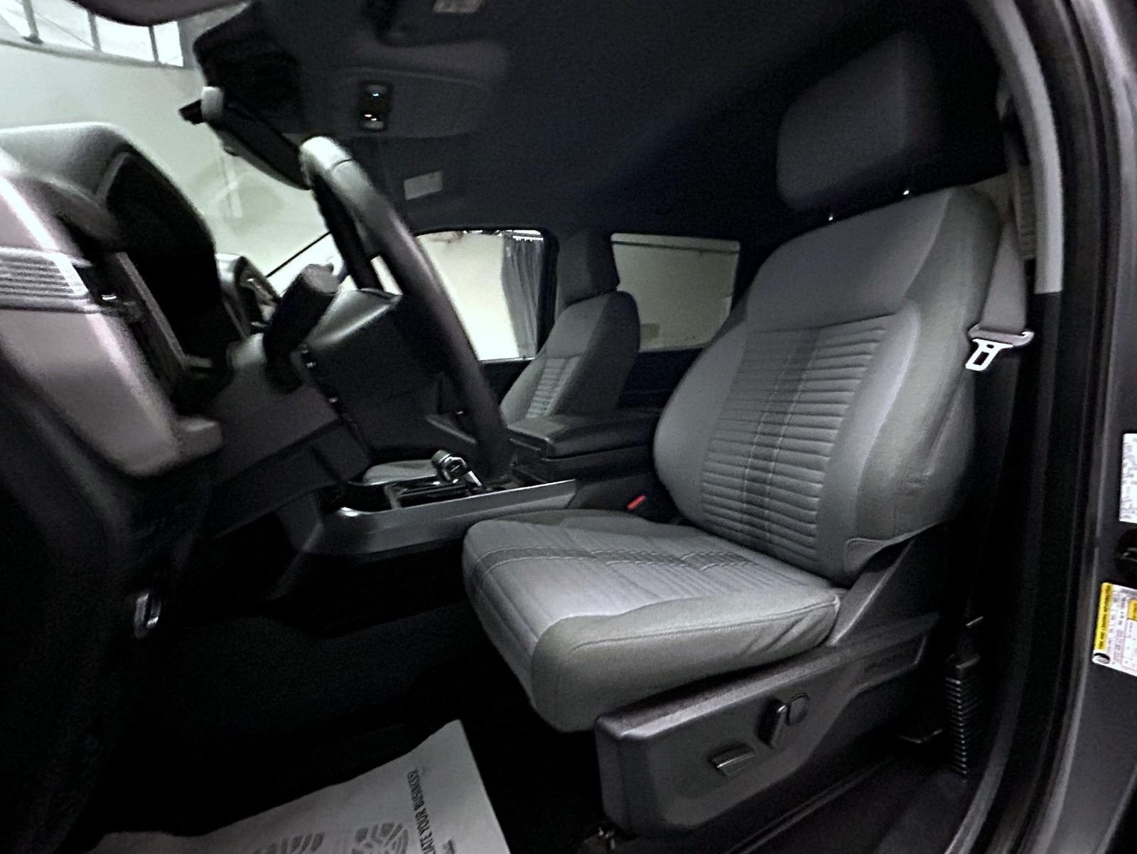Used 2023 Blue Ford XLT image 10