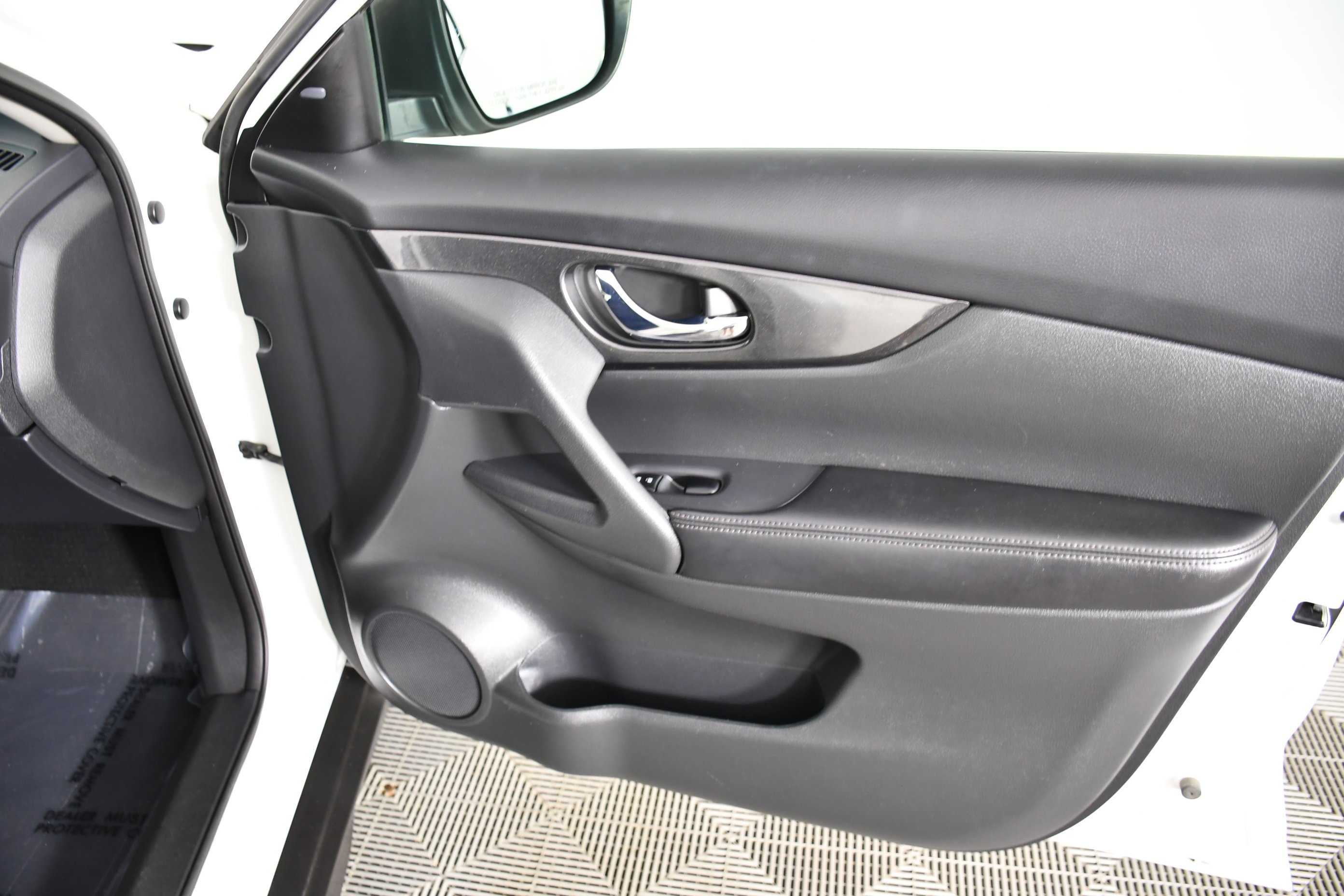 Used 2017 Pearl White Nissan SV image 39