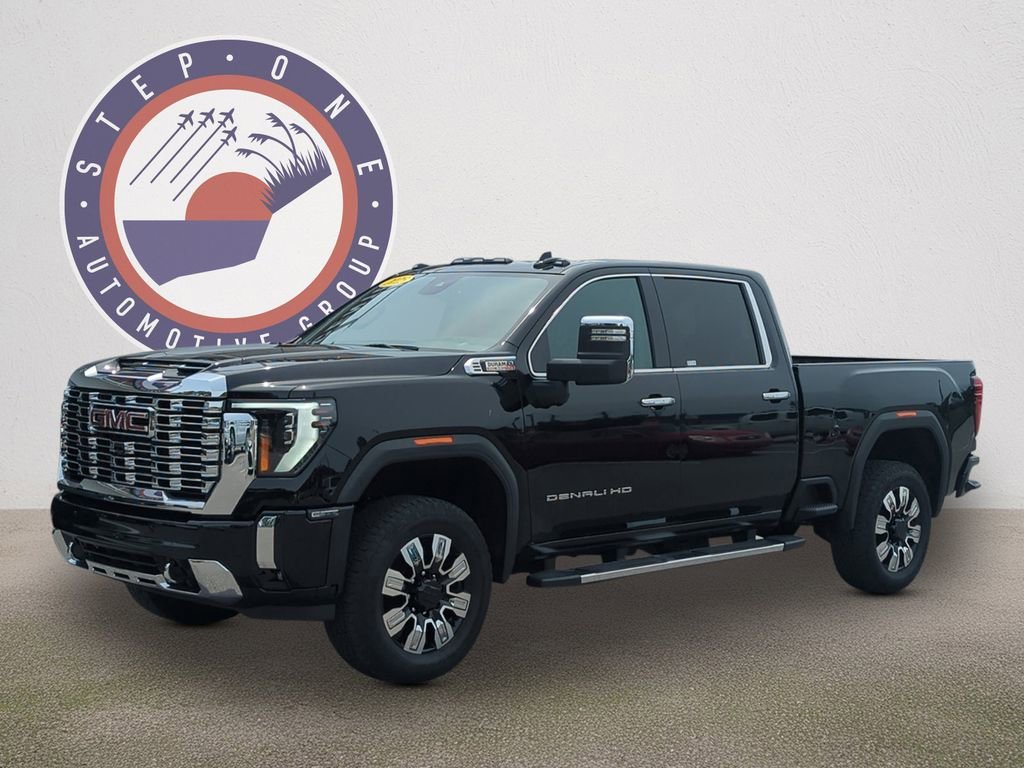 2025 GMC Sierra 4WD Crew Cab Standard Box Denali's photo