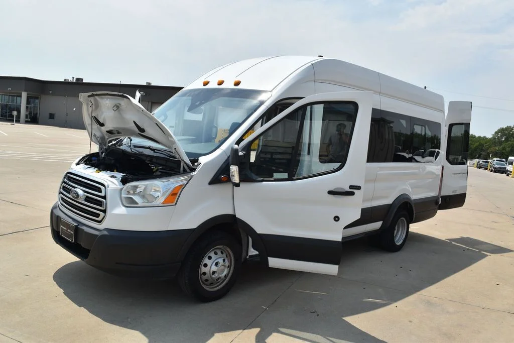 Used 2019 White Ford XLT image 29