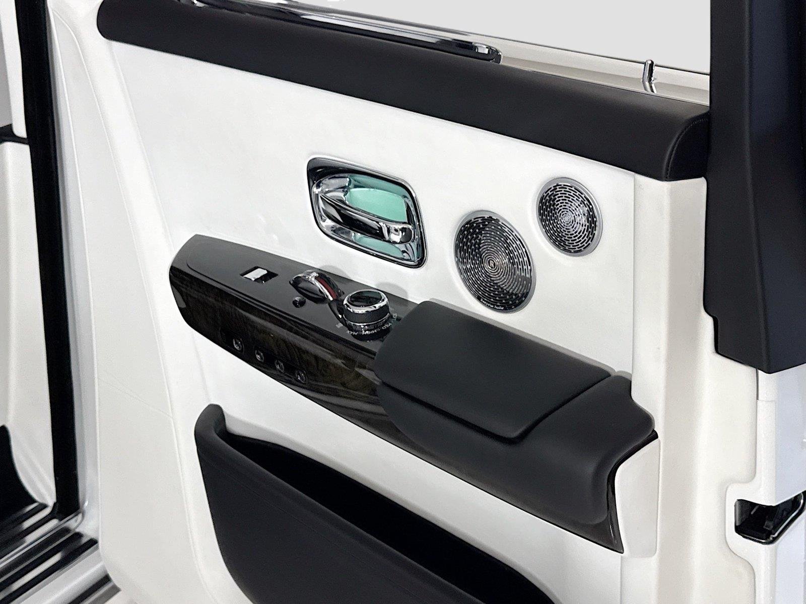 Used 2023 Jubilee Silver Rolls-Royce  image 30