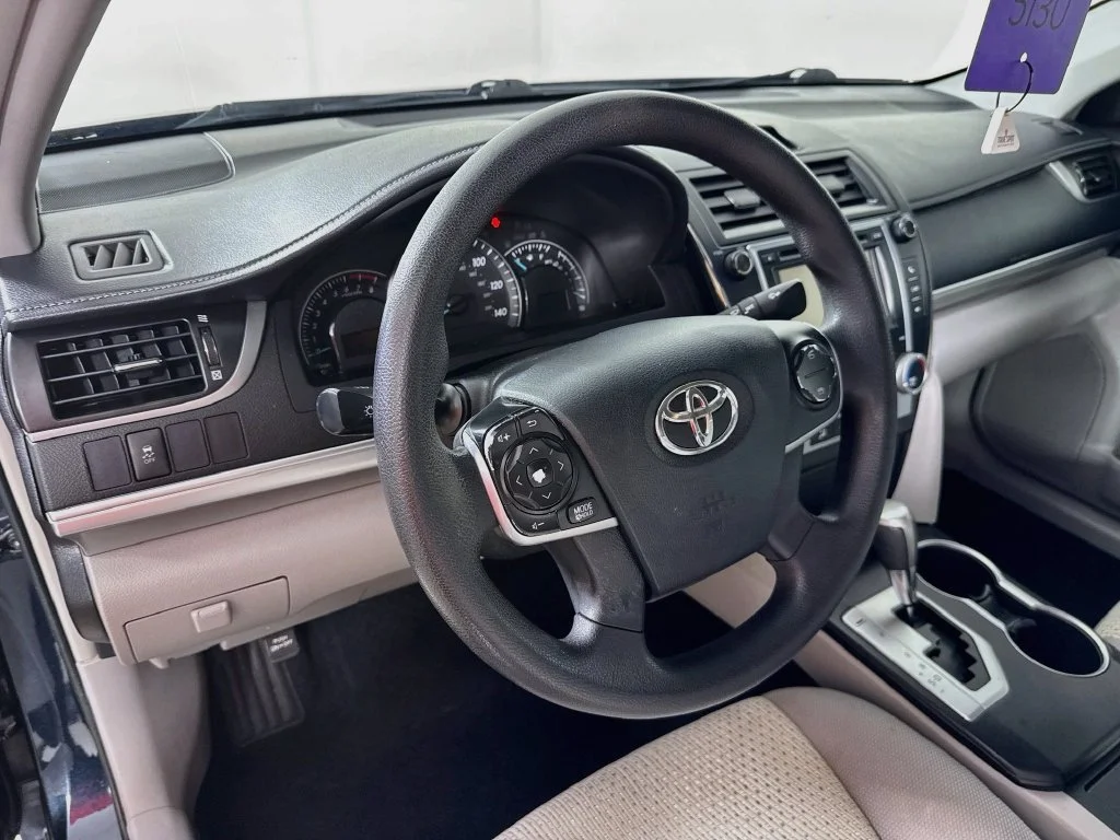 Used 2013 Gray Toyota LE image 9