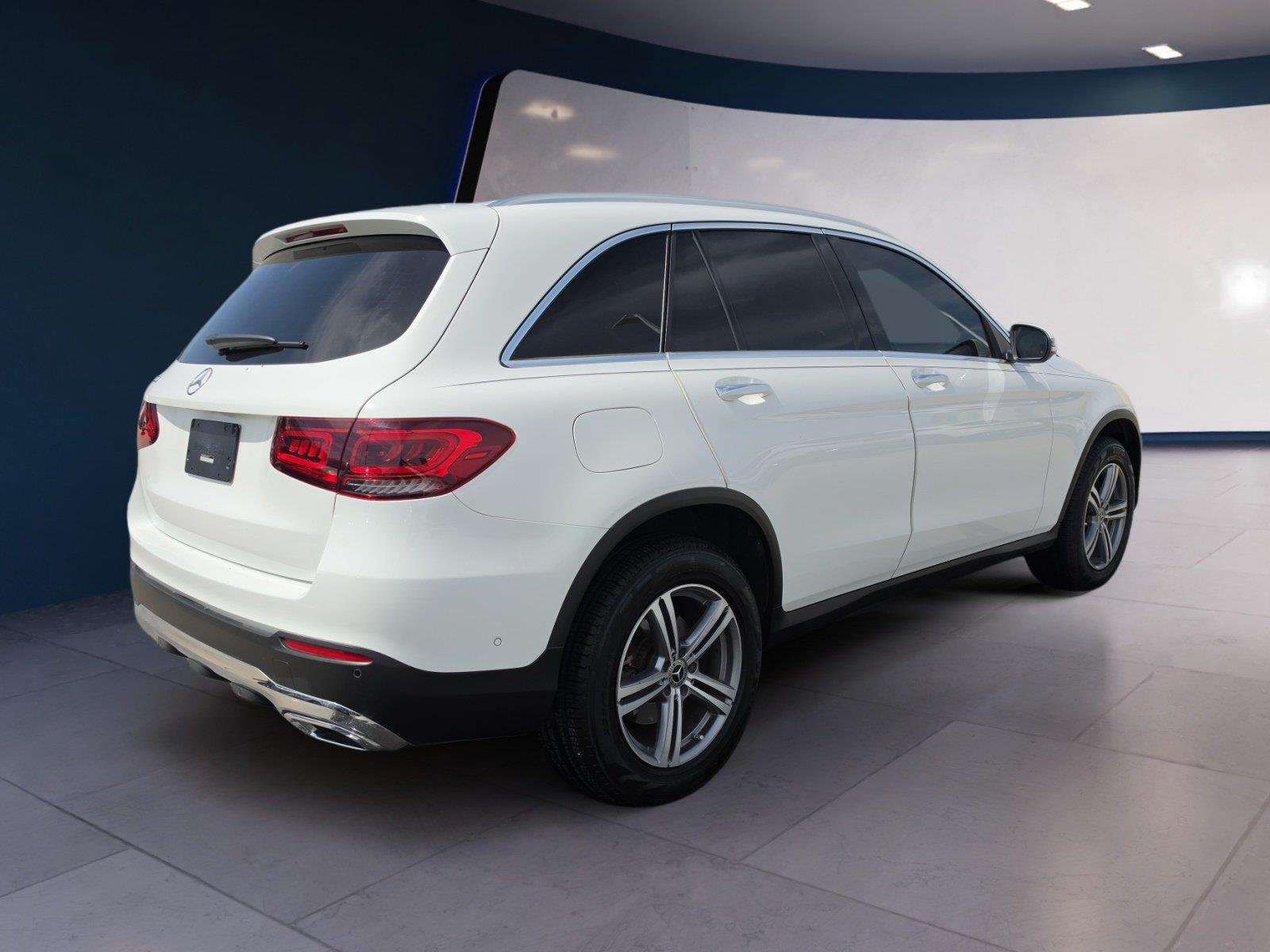 Used 2022 Polar White Mercedes-Benz GLC 300 image 5