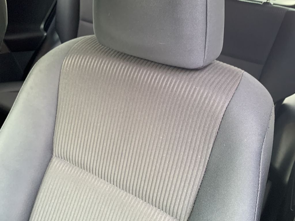 2017 Toyota RAV4 LE - Photo 40