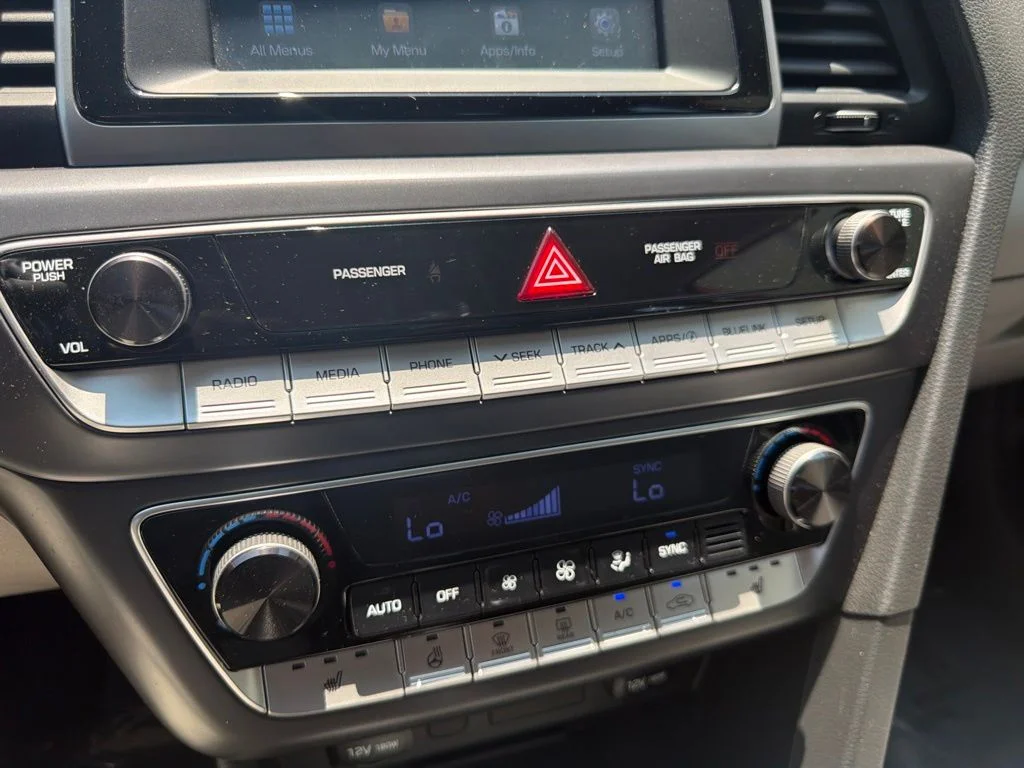 Used 2019 Red Hyundai SEL image 17
