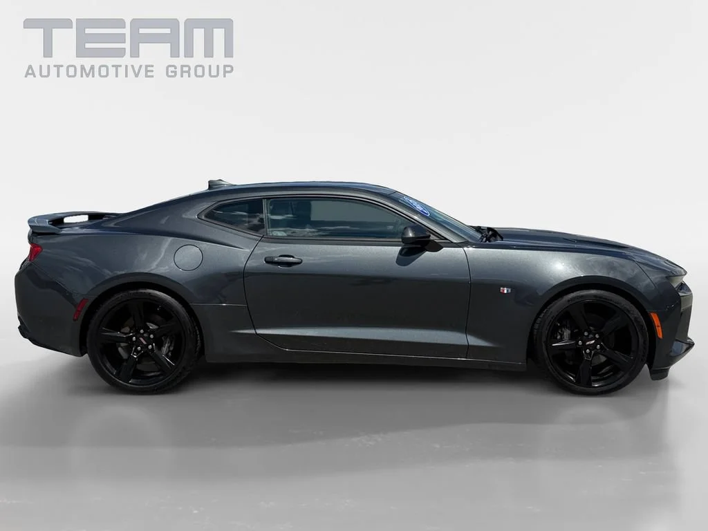 Used 2018 NIGHTFALL GRAY METALLIC Chevrolet 2SS image 8