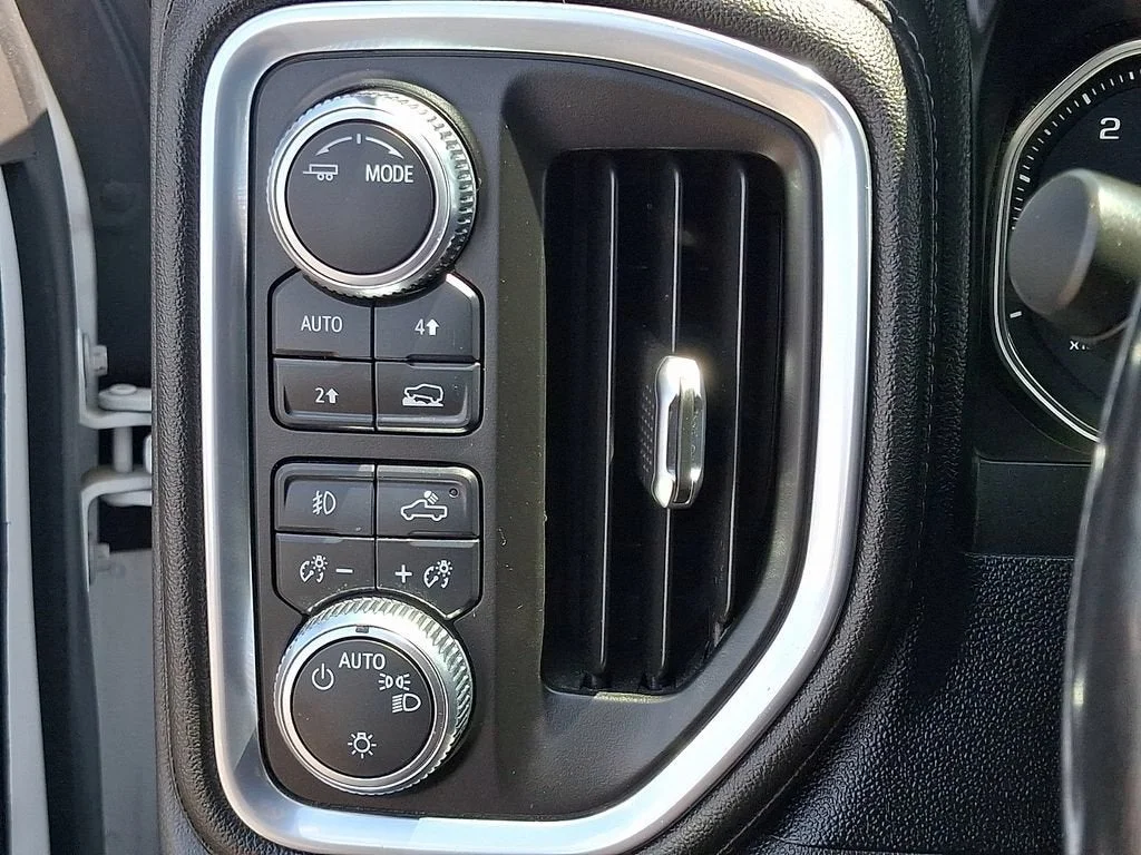 Used 2021 SUMMIT WHITE GMC Elevation image 54