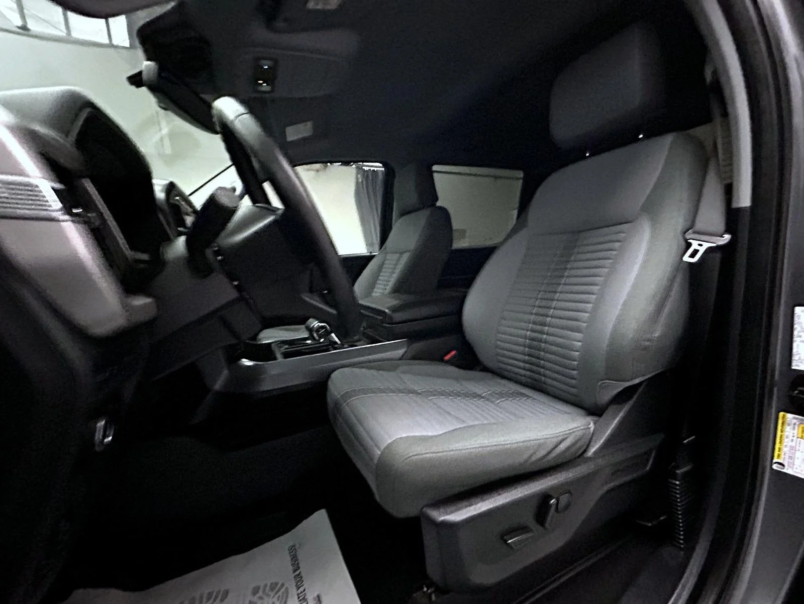 Used 2023 Blue Ford XLT image 10