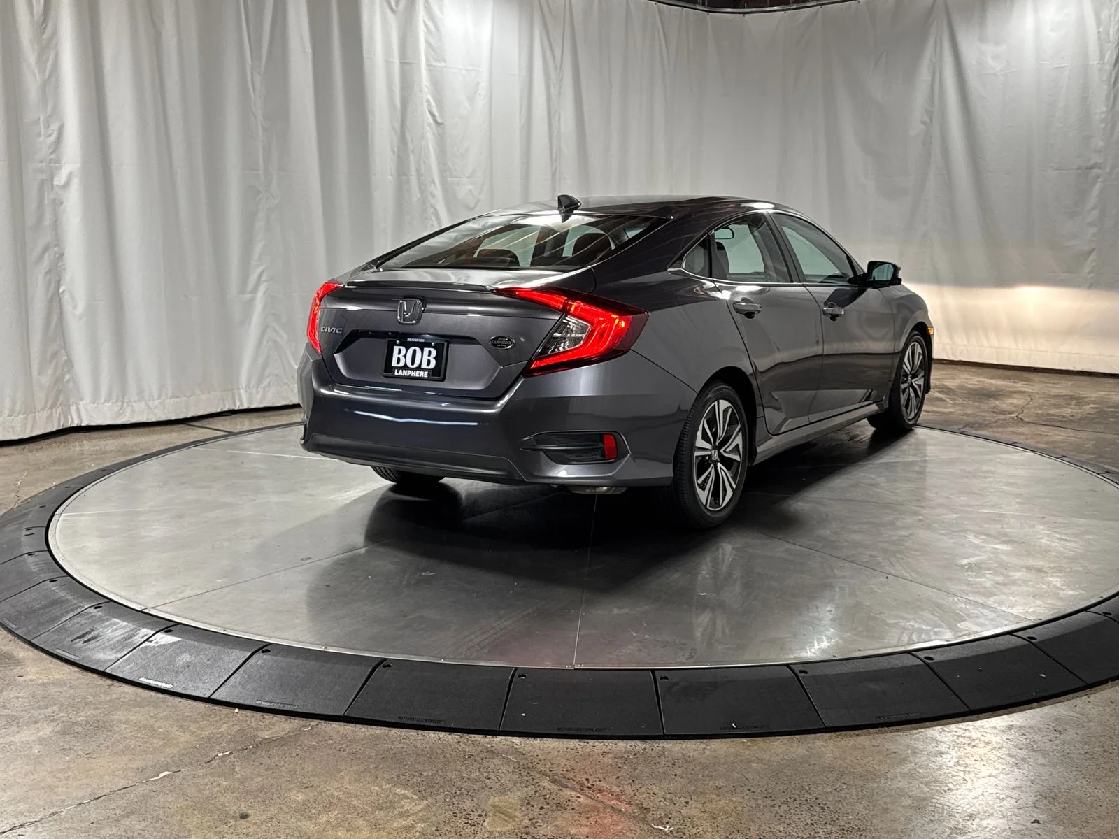 Used 2017  Honda EX-T image 8
