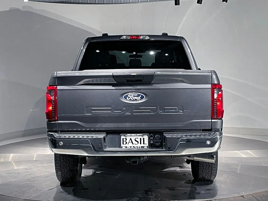 Used 2025 Gray Ford XLT image 12