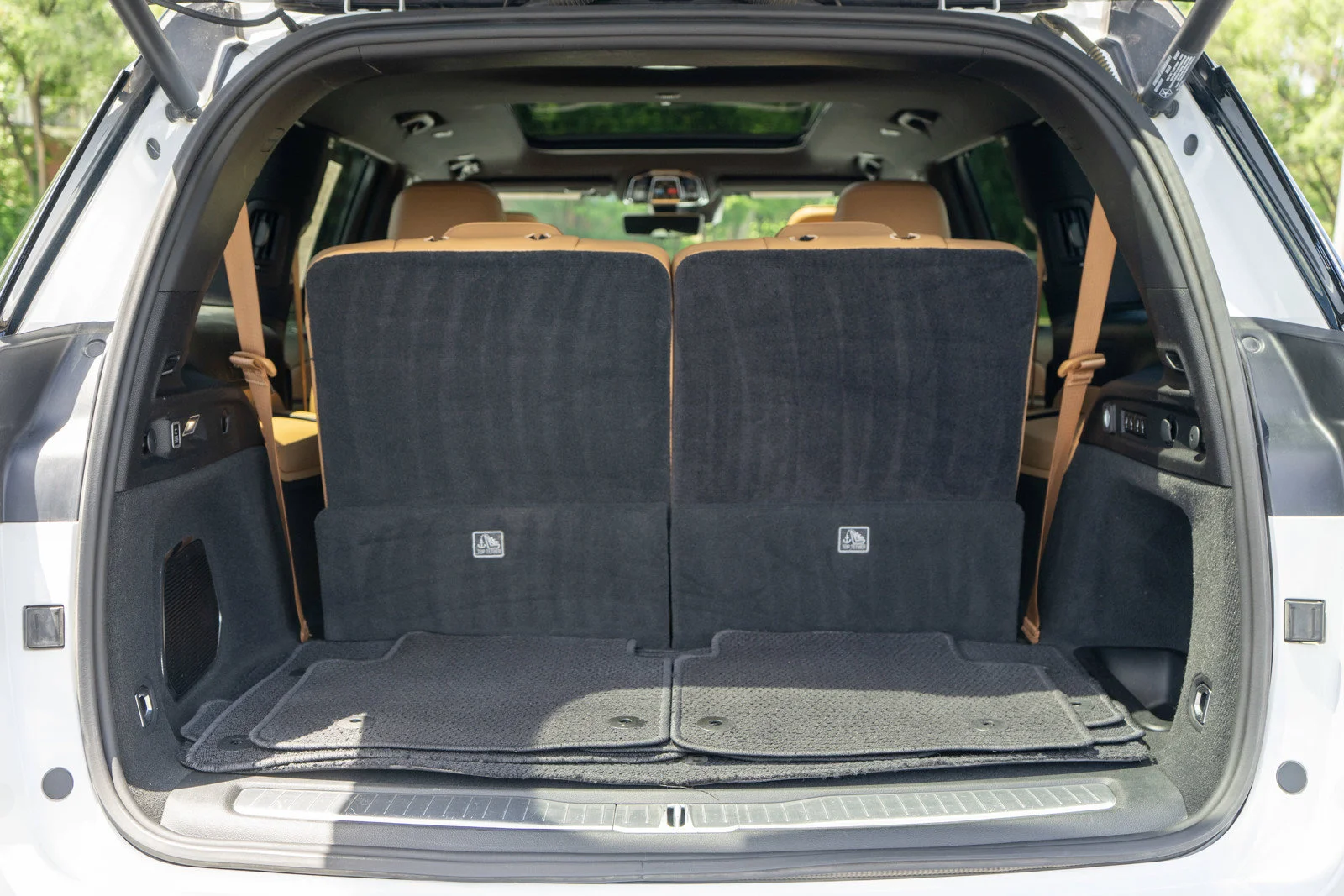 Used 2023 Bright White Clearcoat Jeep Summit image 9