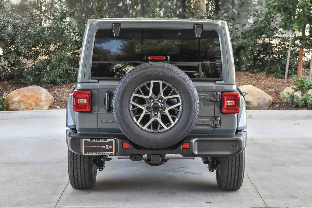 New 2026 Anvil Clear-Coat Exterior Paint Jeep Sahara image 5