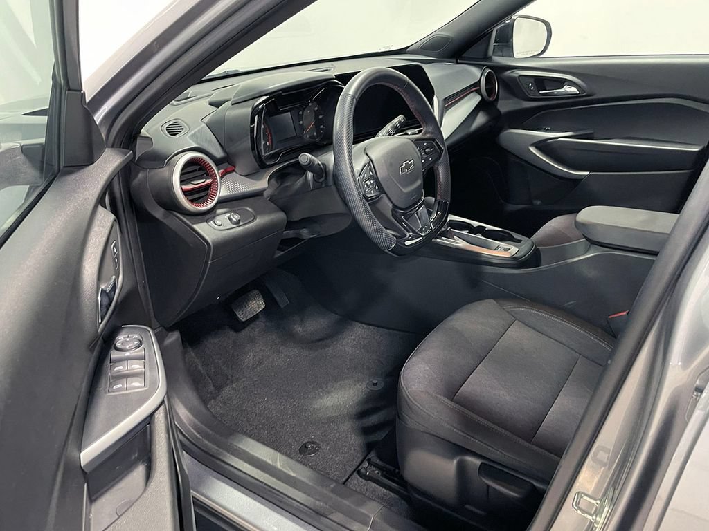 Used 2024 Sterling Gray Metallic Chevrolet 1RS image 19