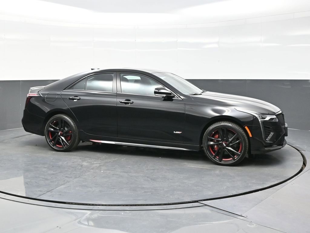 2025 Cadillac CT4 V-Series - Photo 8