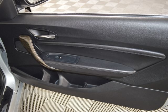 Used 2016 Silver BMW xDrive image 25