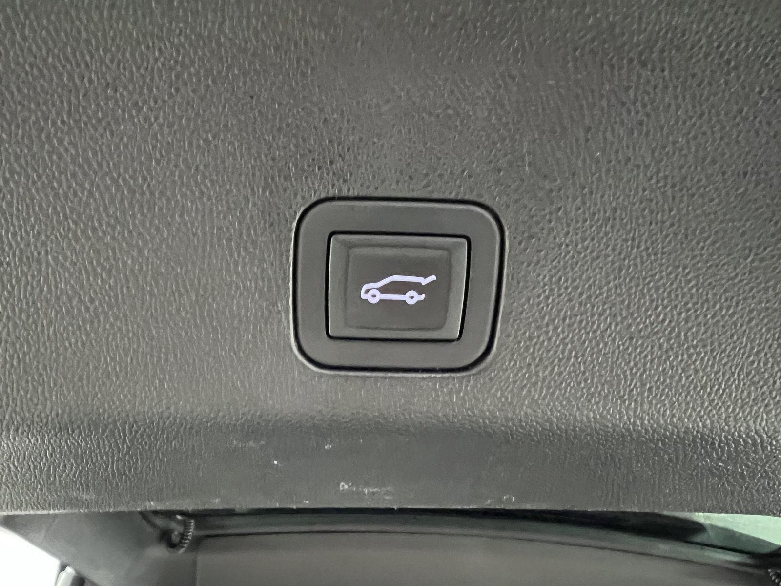 Used 2026 Black Chevrolet Z71 image 31